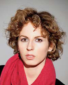 Giulia Carcasi parla del suo romanzo “Tutto torna” (edito da Feltrinelli) Giulia Carcasi parla del suo romanzo “Tutto torna” (edito da Feltrinelli)